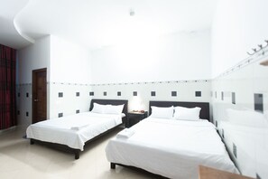 Minibar, desk, free WiFi, bed sheets