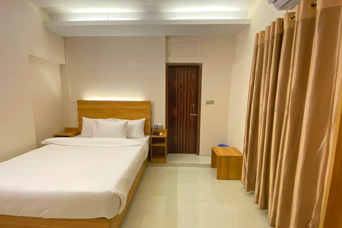 superior double room | 1 bedroom, soundproofing, free wifi, bed sheets