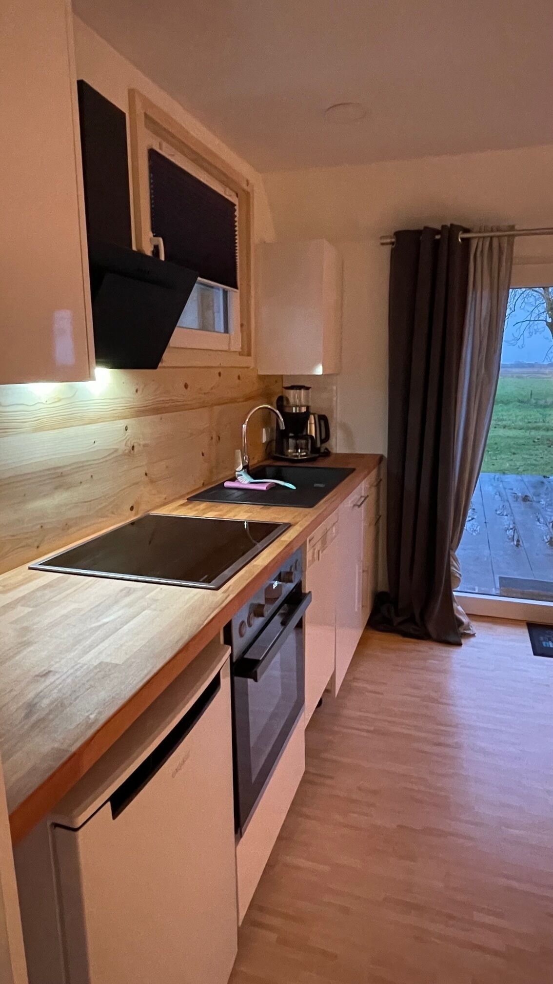 Kühlschrank, Ofen, Herdplatte, Geschirrspüler