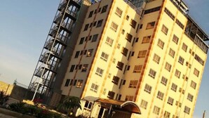 Exterior - BURAHA HOTEL NAKURU (Nakuru)