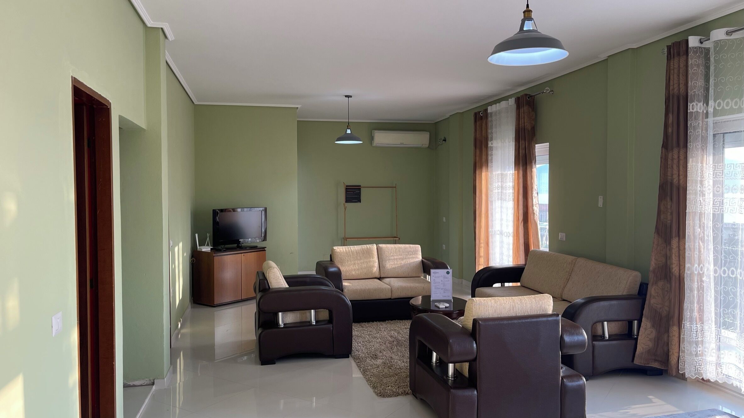 Apartemen Panorama, pemandangan laut, area taman | Area keluarga | Televisi 30-inci dengan saluran TV kabel