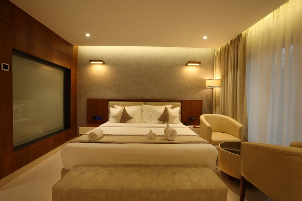 Deluxe-Doppelzimmer | Bettwäsche aus ägyptischer Baumwolle, hochwertige Bettwaren, Minibar