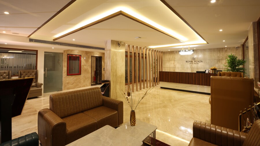 Royal Plaza Suites by RAK Rooms