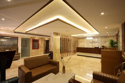 Royal Plaza Suites by RAK Rooms
