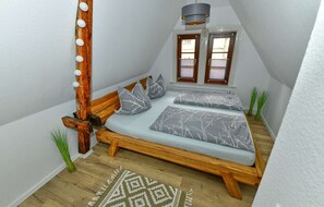 2 habitaciones, escritorio, wifi y ropa de cama 