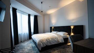 Standard Apartment, 1 Queen Bed with Sofa bed | Minibar, in-room safe, soundproofing, free WiFi