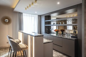 Exclusive Suite | Private kitchen | Espresso maker, coffee/tea maker, electric kettle