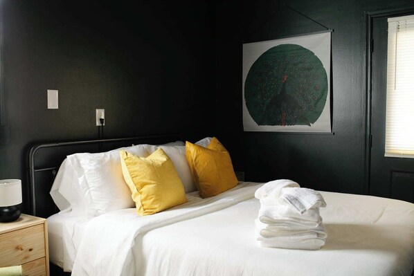 3 chambres, fer et planche à repasser, Wi-Fi gratuit, draps fournis