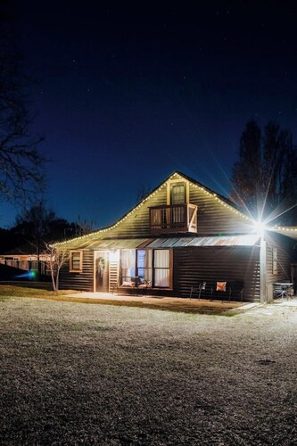 Peaceful 3BR Cabin | Pool & Riverwalk Access