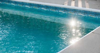 Gorgeous 3BR Cabin with Pool | Mins to Riverwalk