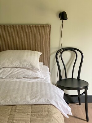 Habitación doble | Decoración personalizada, wifi gratis y ropa de cama 