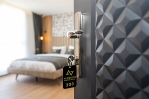Deluxe Double Room | Premium bedding, minibar, in-room safe, desk - Heaven Inn Airport Hotel (Arnavutköy)