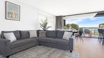 Smart TV, fireplace, table football