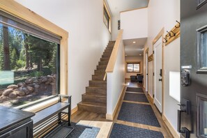 Interior - Pine Cone Place_Brand New Build, EV Charger, Hydronic Heat, Steam Shower, 500G Wifi, Arcade & PS4 (Truckee)