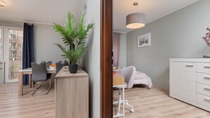 Living area - Kaskada Redlowska Apartment by Renters (Gdynia)