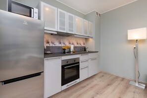 ميكروويف، مستلزمات طهي/أطباق/أوعية