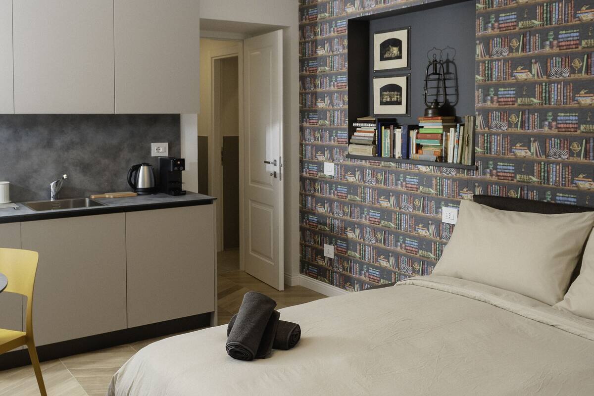 Deluxe Studio | Premium bedding, memory foam beds, desk, laptop workspace