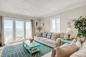 Smart TV, DVD player