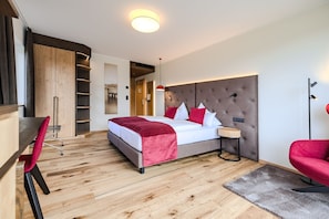 Classic Double Room, Balcony | Hypo-allergenic bedding, in-room safe, desk, free WiFi - Hotel Haberl am Attersee (Attersee)