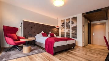 Superior Double Room, Balcony, Partial Lake View