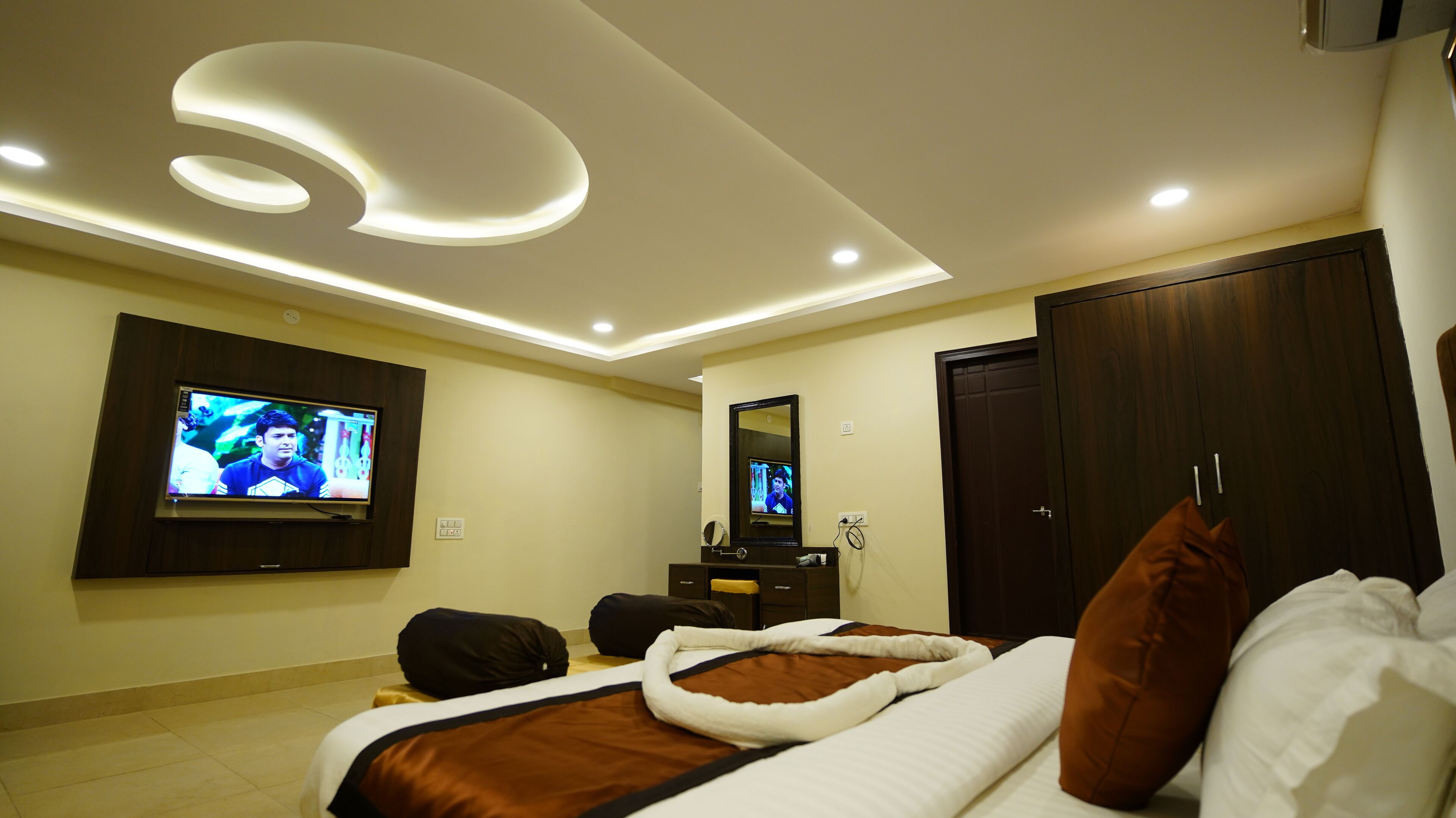 Familie-studiosuite | Sengetøy av topp kvalitet, skrivebord, wi-fi (inkludert) og sengetøy