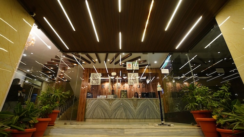 New Hotel Suhail