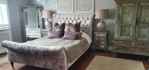 4 bedrooms, free WiFi, bed sheets