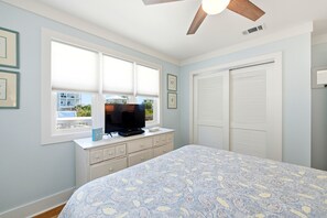 3 bedrooms, free WiFi, bed sheets - Welcome to Key Lime Time! (St. George Island)