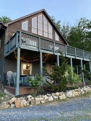 Exterior - Peaceful Mountain Getaway: hiking, hot tub, and views (Wardensville)