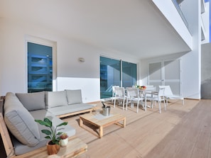Outdoor dining - Adega Marina Apartments - Pool View (Lagos)
