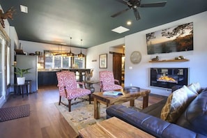 TV, fireplace, offices