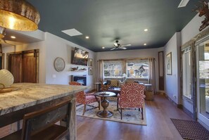 未分类图片，第 2 张，共 32 张，按钮