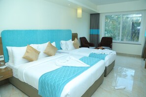 Family Suite | 1 bedroom, premium bedding, down comforters, Select Comfort beds - Misty Ocean-A Bergamont Group of Hotels (Vanur)