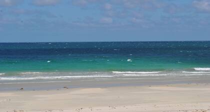 Bretton Stone Villa  nearby the beatiful sandy beaches palmtree garden