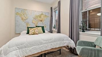 2 bedrooms, desk, iron/ironing board, travel crib