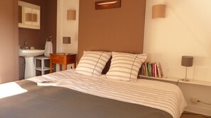 3 Schlafzimmer, Bügeleisen/Bügelbrett, kostenloses WLAN, Bettwäsche