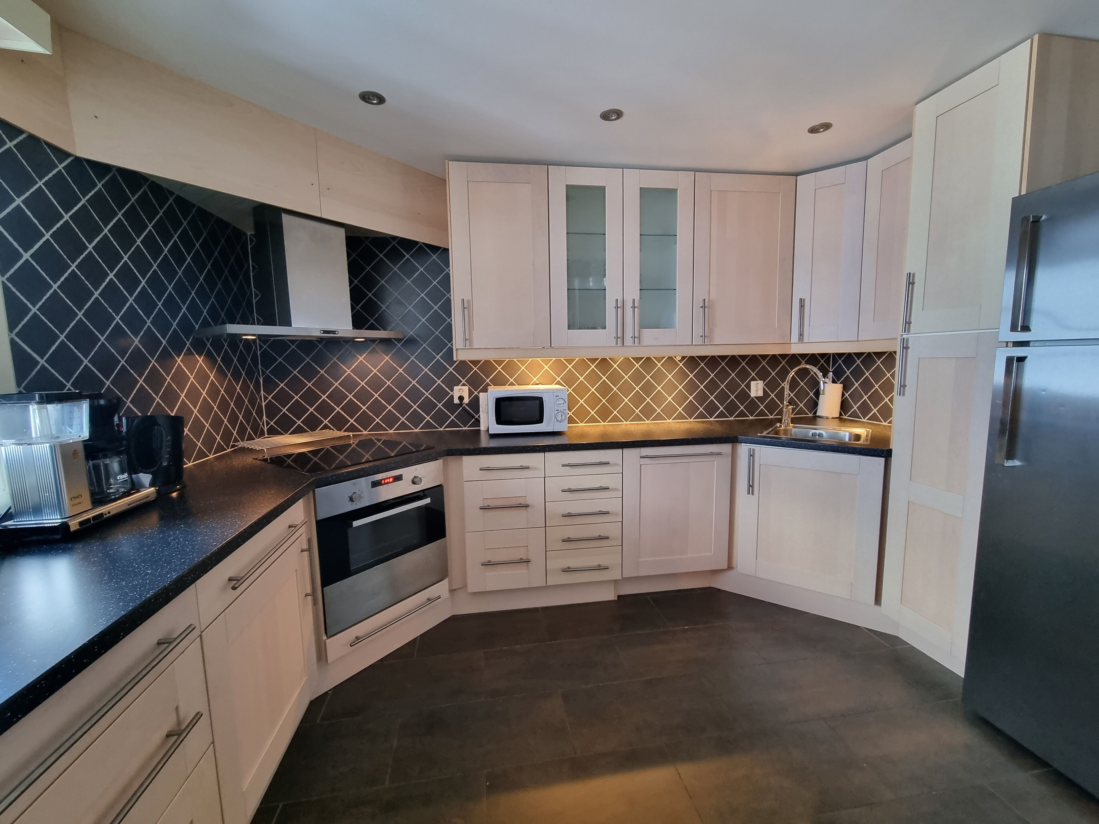 Comfort Apartment (Breakfast not included) | Private kitchen