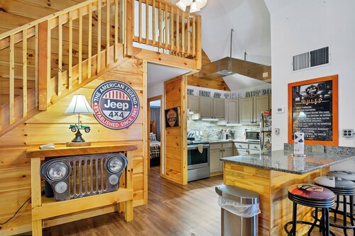 Townsend Center City Three Bedroom One Bath Condo footsteps to the Little River