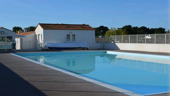 Piscine extérieure, piscine chauffée