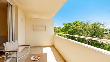 Junior Suite, Terrace (Triple, 3 People) | Minibar, in-room safe, desk, free WiFi