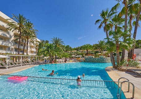 Pool. Intelier Rosella Hotel by Intelier Hotels & Suites