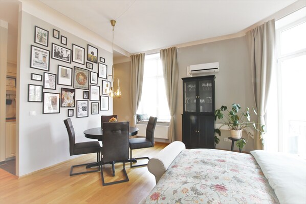 1 bedroom, free WiFi, bed sheets