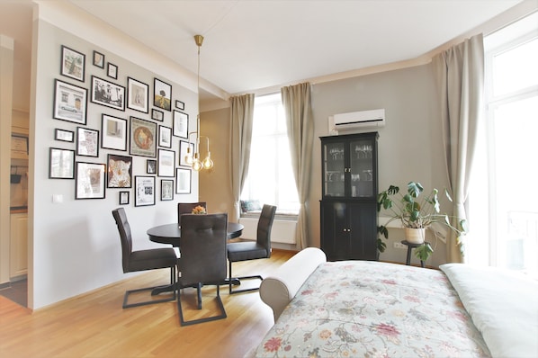 1 bedroom, free WiFi, bed sheets