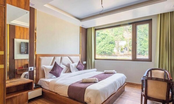 Executive Double Room | Free WiFi - HOTEL  VIMAL GANGA (Narendranagar)