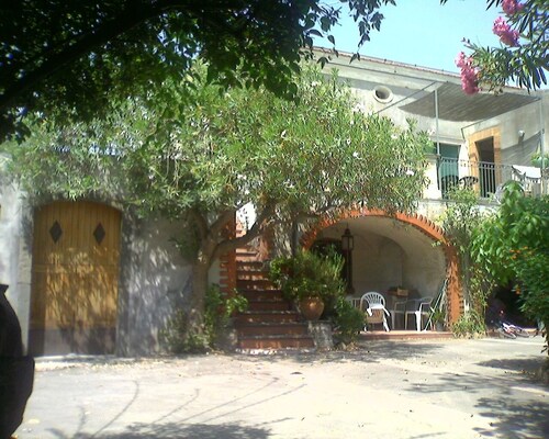 Villa Diana, 2 min. from the sea, 5 from Giardini Naxos, 10 from Taormina, 15 from Etna