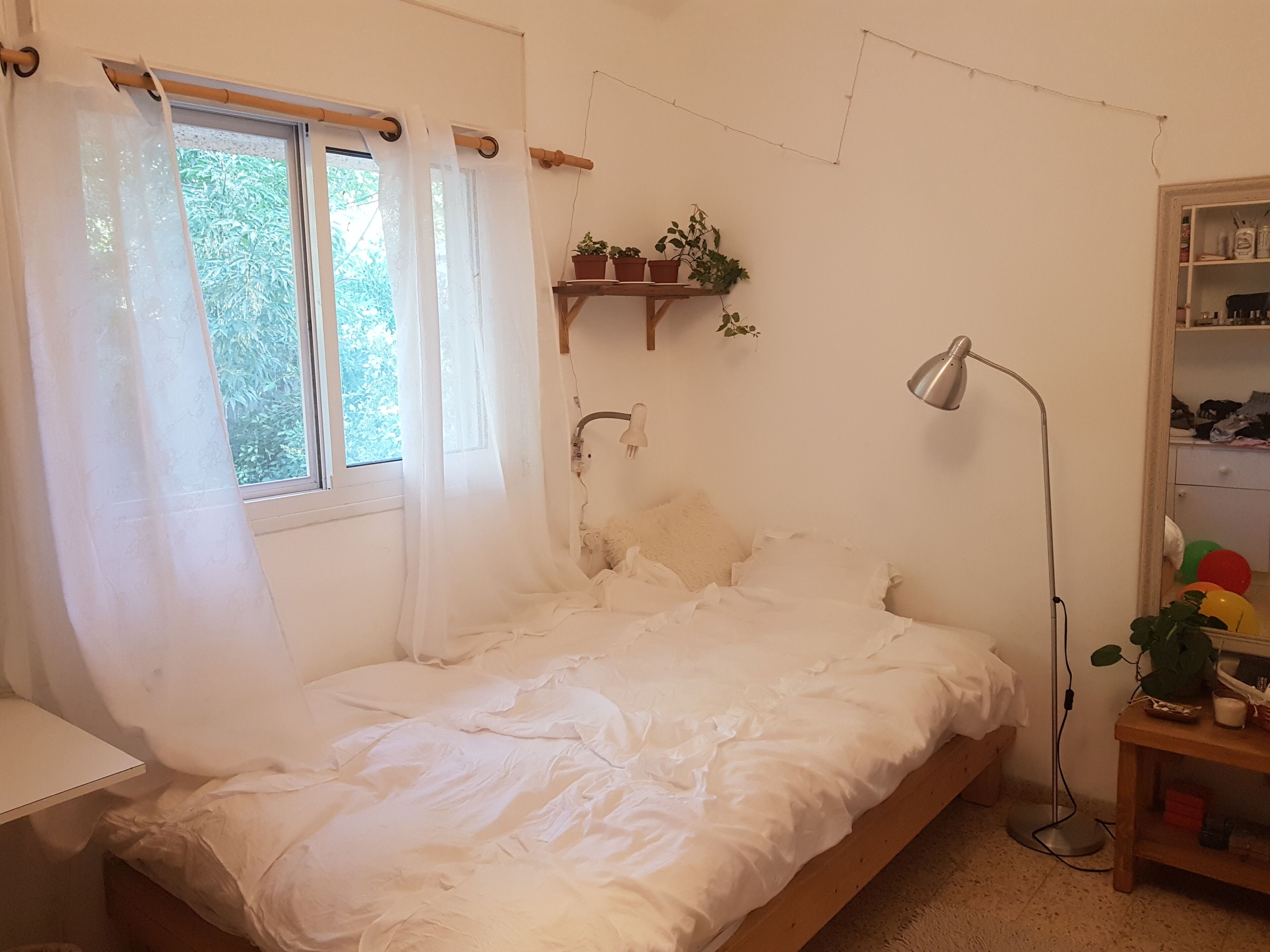 5 Schlafzimmer, Zimmersafe, Schreibtisch, Bügeleisen/Bügelbrett