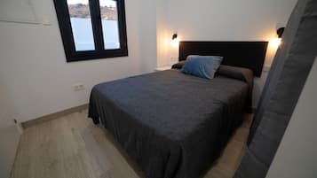 5 bedrooms, iron/ironing board, travel crib, free WiFi