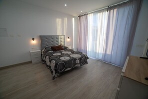 5 bedrooms, iron/ironing board, travel crib, free WiFi - VILLA JEWEL OF THE MEDITERRANEAN (Almuñécar)