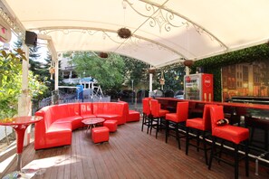 Bar (in der Unterkunft)