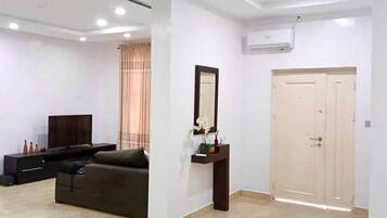 Televisión 8 pulgadas con canales de televisión vía satélite